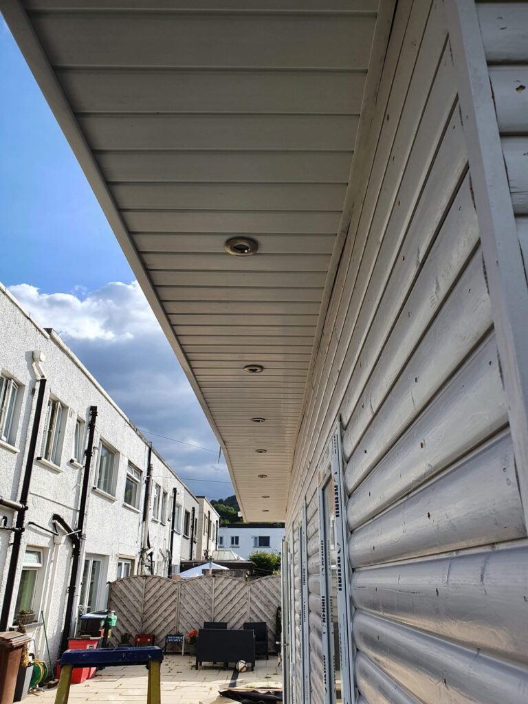 Soffit downlights